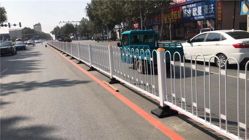 鐵嶺道路護(hù)欄安裝效果反饋